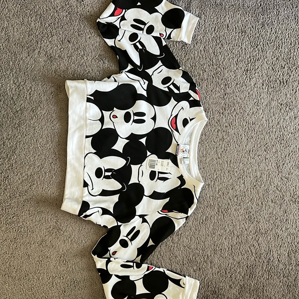 Forever21 Disney Mickey Crop long sleeve top
